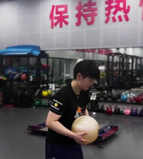 海外华人如何畅玩国服游戏？孙颖莎喊你大满贯见！