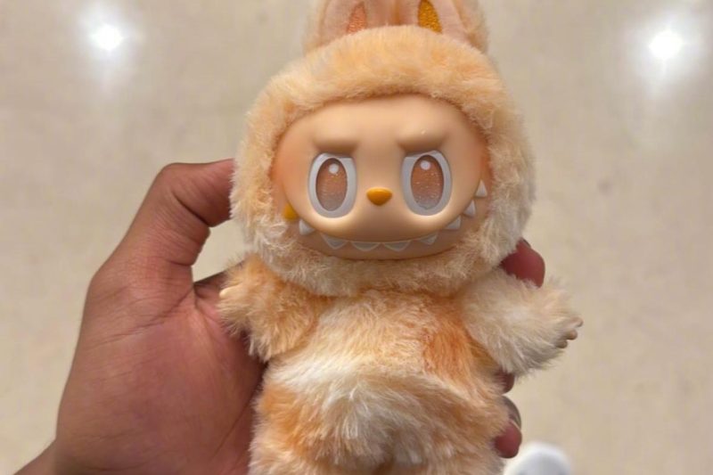 从足球天才到潮玩少年？亚马尔晒Labubu引爆全网：00后球星的新式宠粉指南