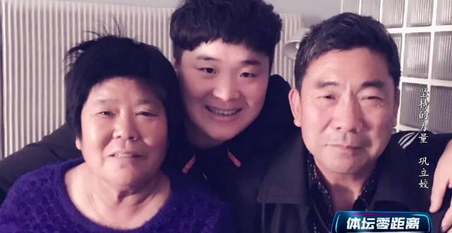 奥运冠军巩立姣含泪追忆母亲：人生最大的遗憾，是等不到带您去看世界的那天