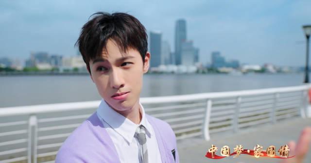 海外党福音！3招教你解锁央视国庆晚会，李昀锐毛晓彤合唱不再错过