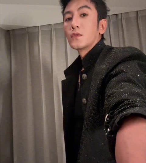 肖顺尧隐藏技能大揭秘：从剧抛脸演员到舞台王者的华丽转身