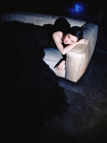 倪妮短发造型惊艳全网!海外华人如何解锁国内热门影视内容?