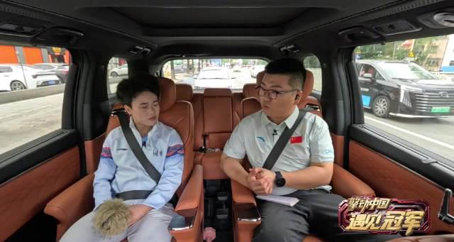 海外华人如何突破限制,观看侯志慧夺冠背后的感人故事?