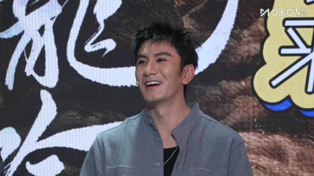 肖顺尧力挺张伟丽冲击双冠王,海外华人如何突破地域限制观看UFC赛事