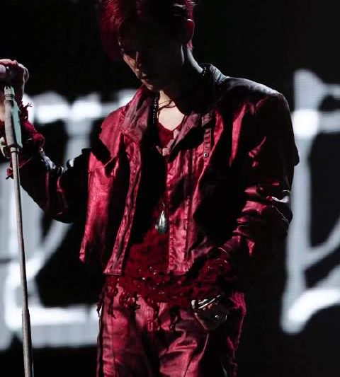 易烊千玺全运会高燃献唱！《四字歌》现场炸裂，海外粉丝急求观看攻略