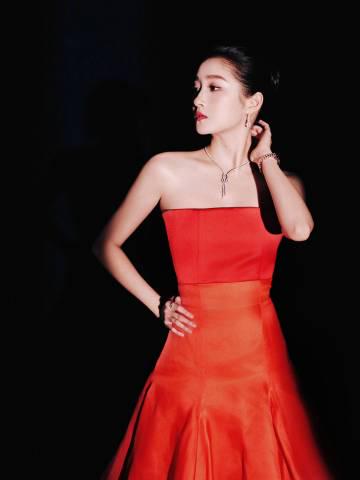 海外华人追剧困扰多?关晓彤骨相美学揭秘,这些技巧让你告别地区限制烦恼