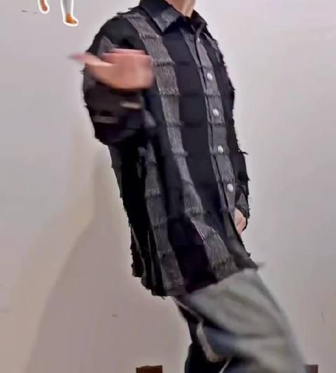 王铮亮企鹅舞引爆网络，海外华人如何突破地区限制观看完整版视频