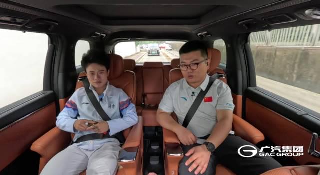 举重冠军侯志慧三金背后的故事｜从证明自己到突破极限的蜕变之路