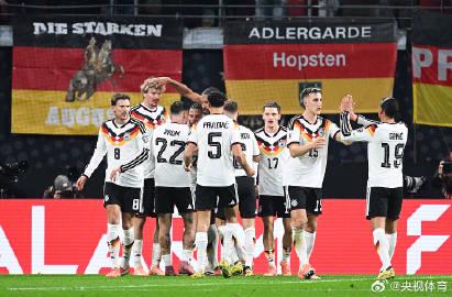 刷到德国队五连胜晋级视频,我连夜给海外表弟打电话:想同步看国服比赛有多难