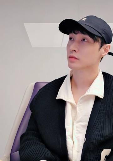 海外华人追星有多难？张艺兴直播卡成PPT，这些方法帮你解决地区限制