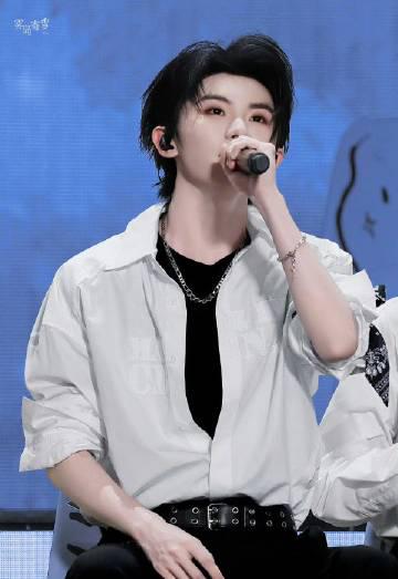 海外华人追剧听歌遇阻?三招破解地区限制,马嘉祺新歌《苏州河》轻松听现场版