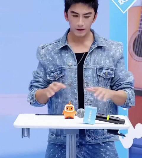 海外华人必看！肖顺尧魔性舞蹈引爆笑点，这些方法帮你突破地区限制追国产综艺