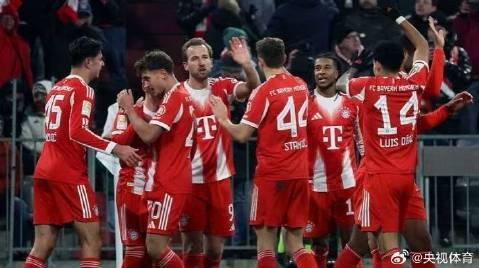 拜仁让二追六！落后两球如何连轰六球？这波逆转战术值得所有球队学习
