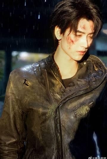 海外华人如何突破地区限制观看《山神异闻录》？黄俊捷末世写真引爆追剧热潮