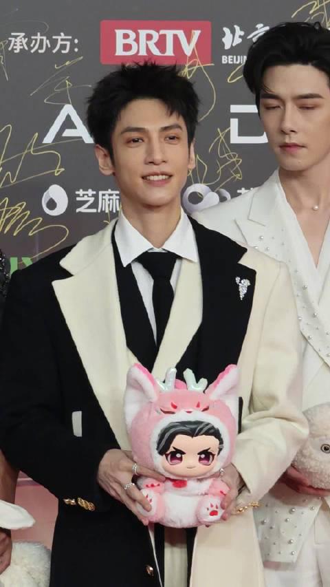 海外华人如何解决国内影视综艺地区限制?实用技巧分享与解决方案解析