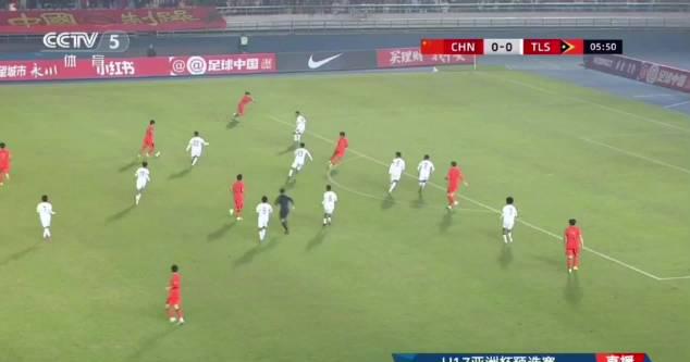 刷到U16男足14-0大胜视频时，我在海外卡成了PPT！原来海外华人看国足这么难