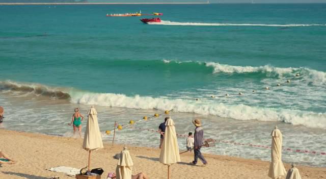 三亚逐马惊艳全网！山海光影间奔跑，每一帧都是壁纸级大片