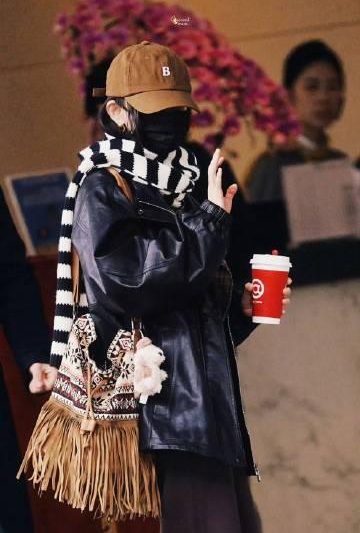 杨幂私服穿搭又上热搜！海外华人追星必备，这些技巧让你轻松get同款