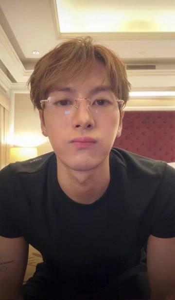 海外华人追剧遇阻?王嘉尔在线嘴瓢引爆话题,这些方法帮你解决地区限制