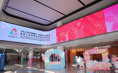 刷到残特奥会运动员在深圳打羽毛球的视频,我才发现:无障碍环境比金牌更暖心