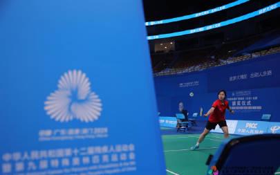 刷到残特奥会运动员在深圳打羽毛球的视频,我才发现:无障碍环境比金牌更暖心