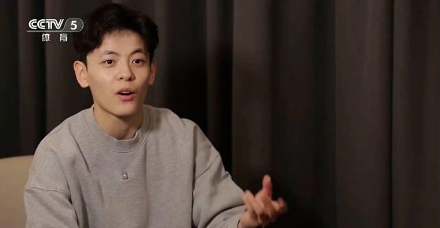 看到杨舒予那记三分球,我突然想起在海外看国服直播的卡顿有多扎心