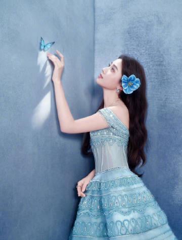 海外华人追剧困扰多?卢昱晓红毯造型惊艳背后暗藏这些播放难题