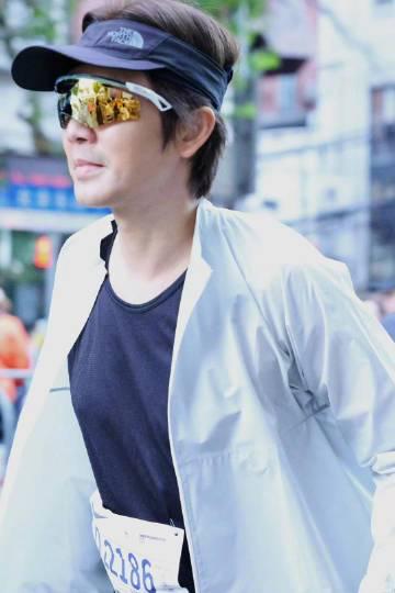 钟汉良生日跑马拉松:自律的人生到底有多爽?