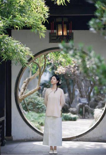 吴倩新中式风惊艳出圈!水墨画里走出的东方美人韵味十足