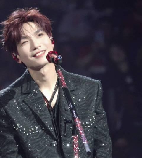 海外华人追剧指南：三步解锁国内热门综艺，再也不怕错过陈楚生南京场《冷雨夜》