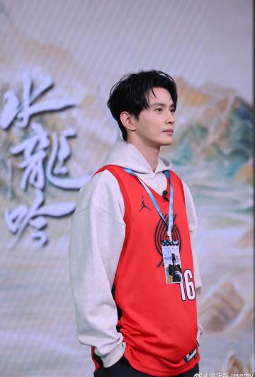 海外华人看球不再愁!这些方法帮你突破地区限制畅享体育赛事