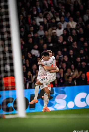 10人拜仁客场掀翻大巴黎!欧冠16连胜背后的制胜秘诀是什么?