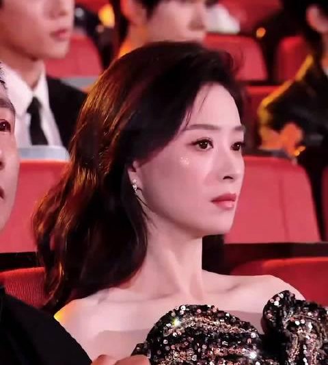 海外华人追剧烦恼多？蒋欣暴瘦20斤背后揭示的影视平台区域限制真相