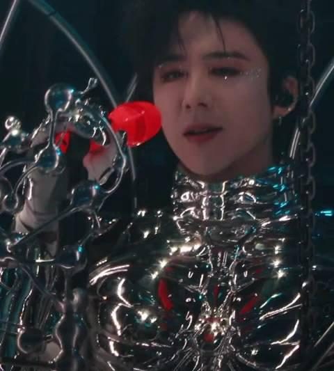 海外华人追剧听歌遇阻？三招破解地区限制，轻松解锁国内影音资源