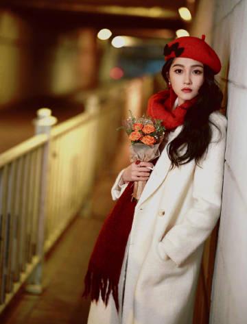 关晓彤双马尾造型再登央视,海外华人如何同步追看国内精彩舞台?