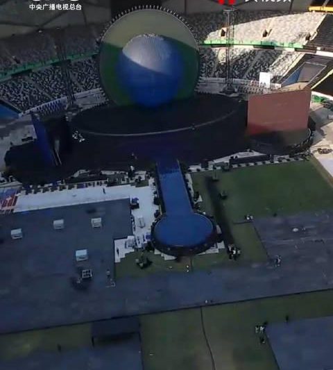 海外华人追剧卡顿别发愁！鸿蒙星光盛典黑科技，或许藏着你的解限新思路