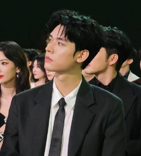 海外华人如何解除地区限制观看国内热门综艺？星光大赏卡顿问题终极解决方案