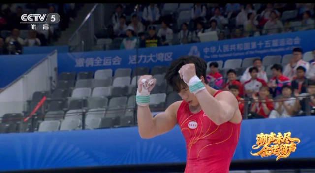 刷到张博恒带病夺金时，我正卡在海外看剧的转圈圈里，突然懂了坚持的意义