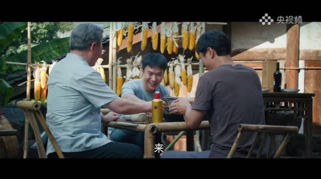 身在海外，想和国内朋友同步追《酸汤与酒》？这些“魔法”工具让你告别“地区限制”的无奈