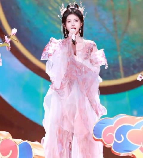 海外华人如何解锁江苏卫视春晚？鞠婧祎《壁上观》国风舞台惊艳，却因地区限制无法观看？