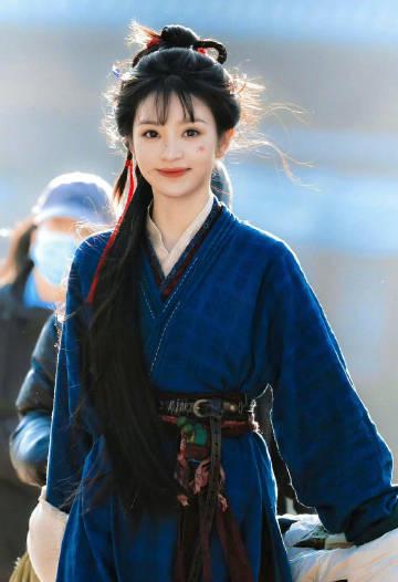 田曦薇新剧挑战“双恶女”,古装造型惊艳全网,海外剧迷如何同步追更?