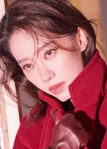 张小斐造型团队大揭秘:从“国民妈妈”到气场女王,她们如何打造爆款审美?