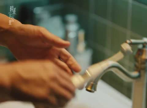 海外华人追剧遇阻?别急,先看看罗晋如何把平淡日子过成诗