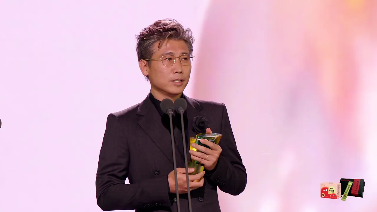 海外华人如何解除地区限制,流畅观看李乃文荣获腾讯视频星光大赏年度匠心艺人盛典