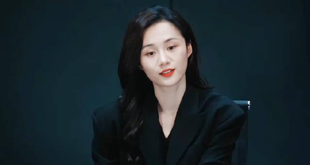 安悦溪新剧《超感迷宫》热播：一张自带故事感的脸，如何成为悬疑剧的“定海神针”？