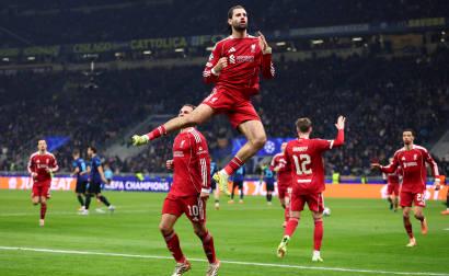 深夜刷到利物浦绝杀，我在海外卡成PPT，那一刻才懂游子的心酸