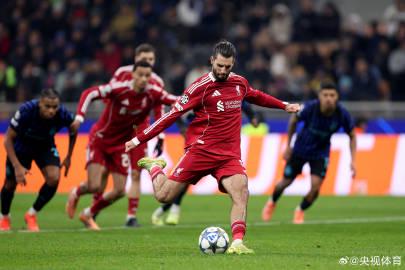 深夜刷到利物浦绝杀,我在海外卡成PPT,那一刻才懂游子的心酸